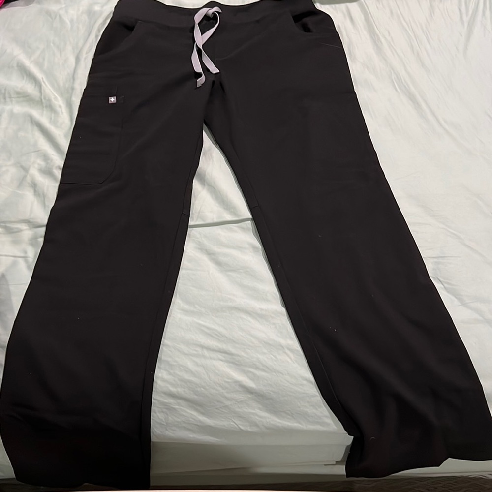 Small figs scrub pants